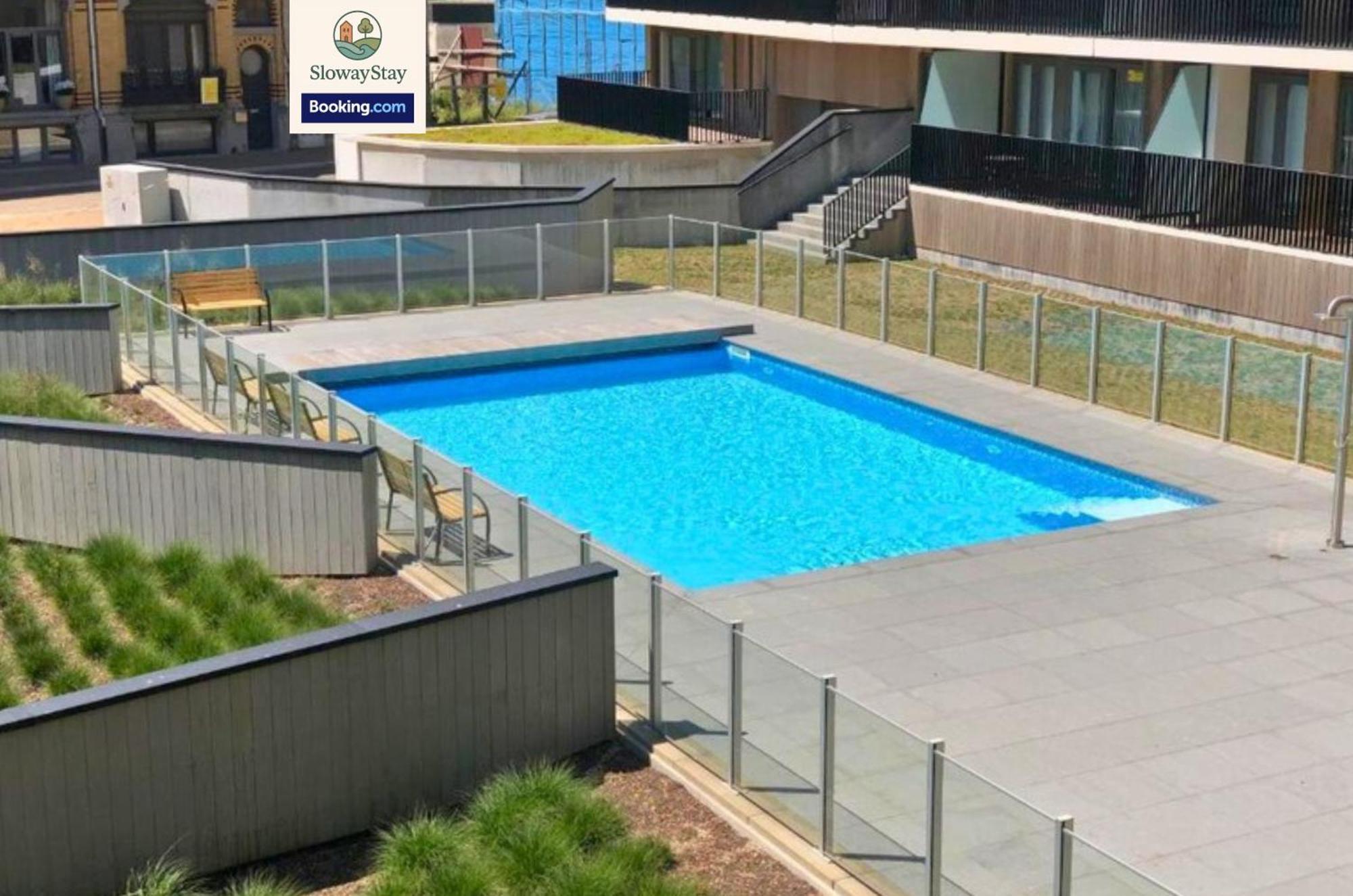 Elegant One Bedroom Apartment With Sea Views & Pool By Slowaystay Serviced Accommodation & Short Lets Oostende Exterior foto